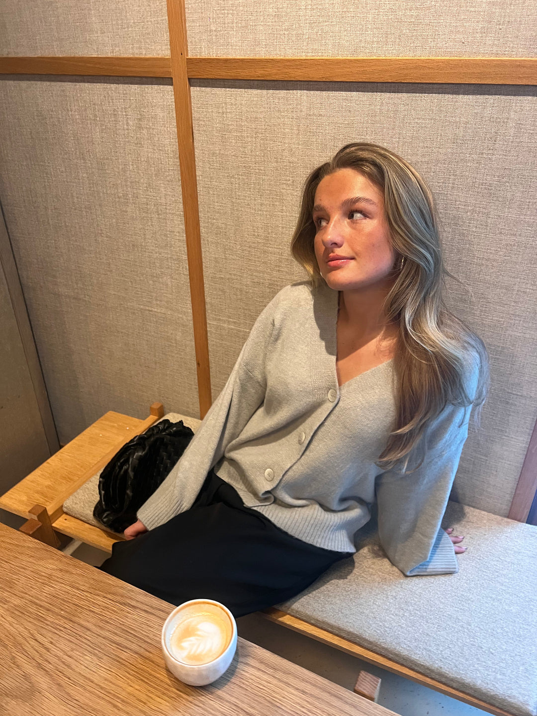 Frida Loose Fit Knit Cardigan - Light Grey-Fashion Nora