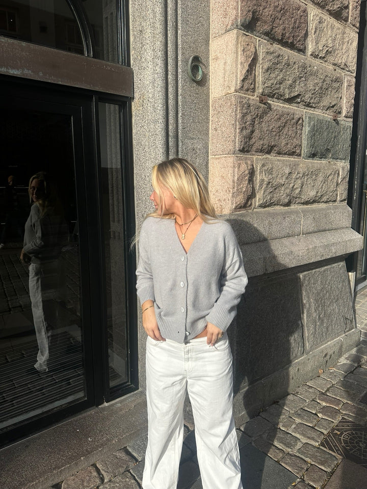 Frida Loose Fit Knit Cardigan - Light Grey-Fashion Nora